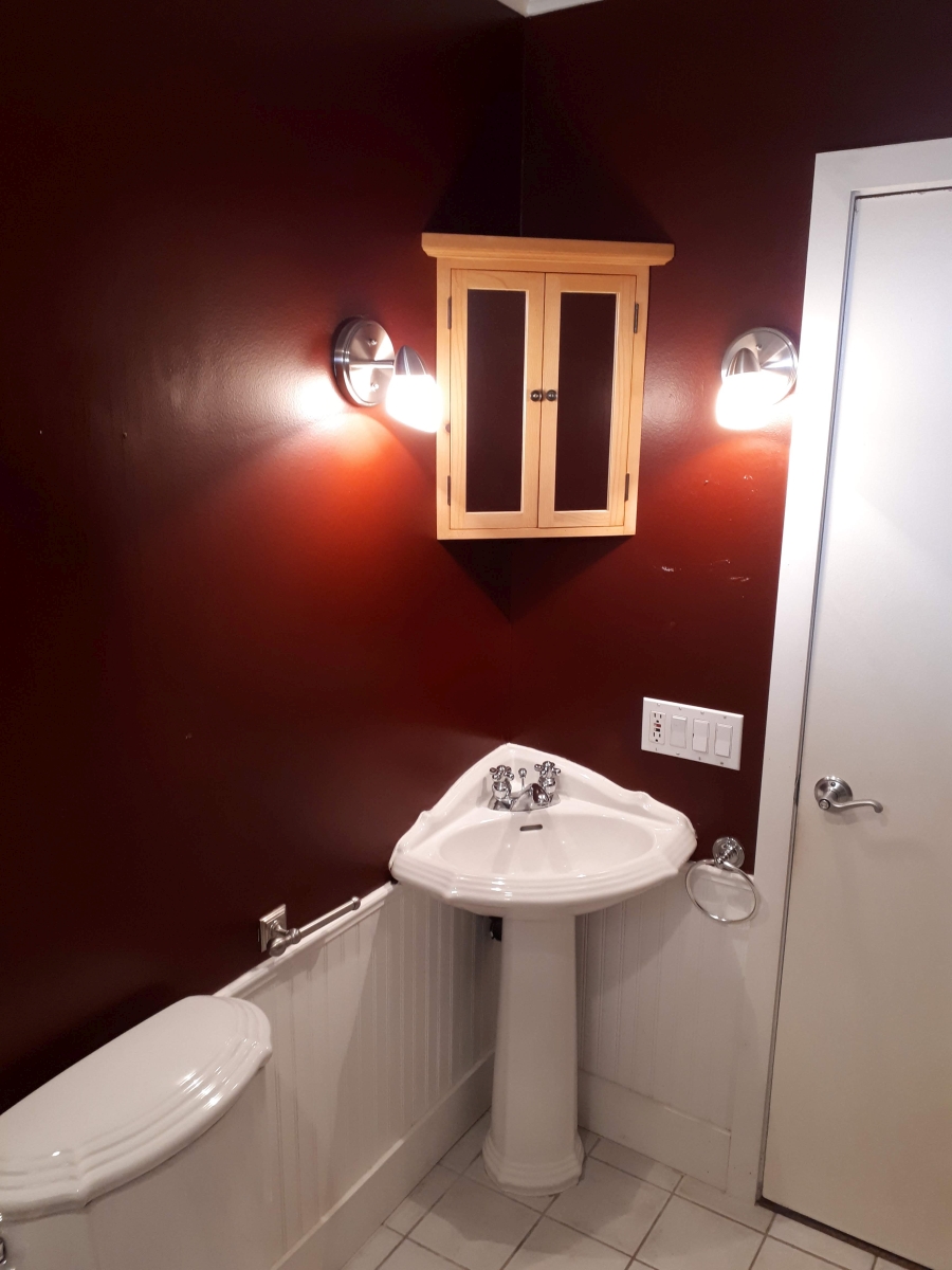 Small Bathroom Renovation Ideas - renovateme! Bathroom Reno Experts